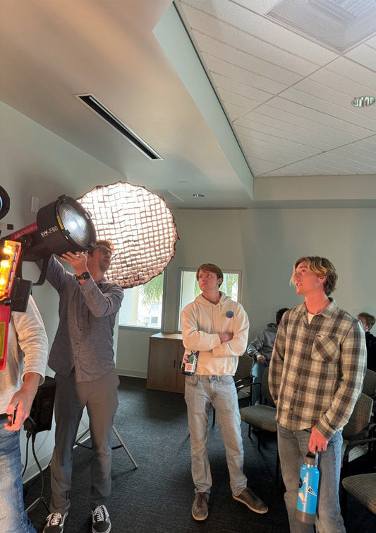 GVM Illuminates Cam Con 2024 with Cutting-Edge Cinema Lighting Technology - JIAN CHENG TECHNOLOGY INC.
